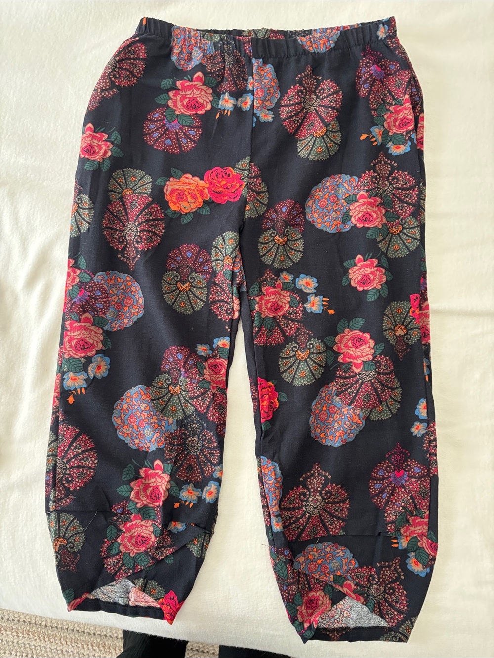 Women’s Navy Floral Elastic Waist Pajama Pants